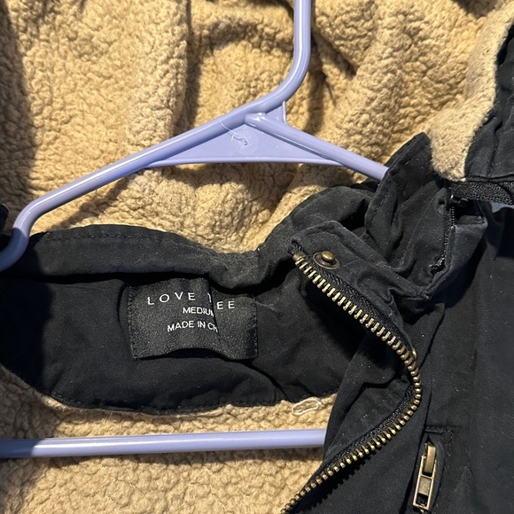 Black Hooded Vest with Sherpa Lining - Picture 5 of 8